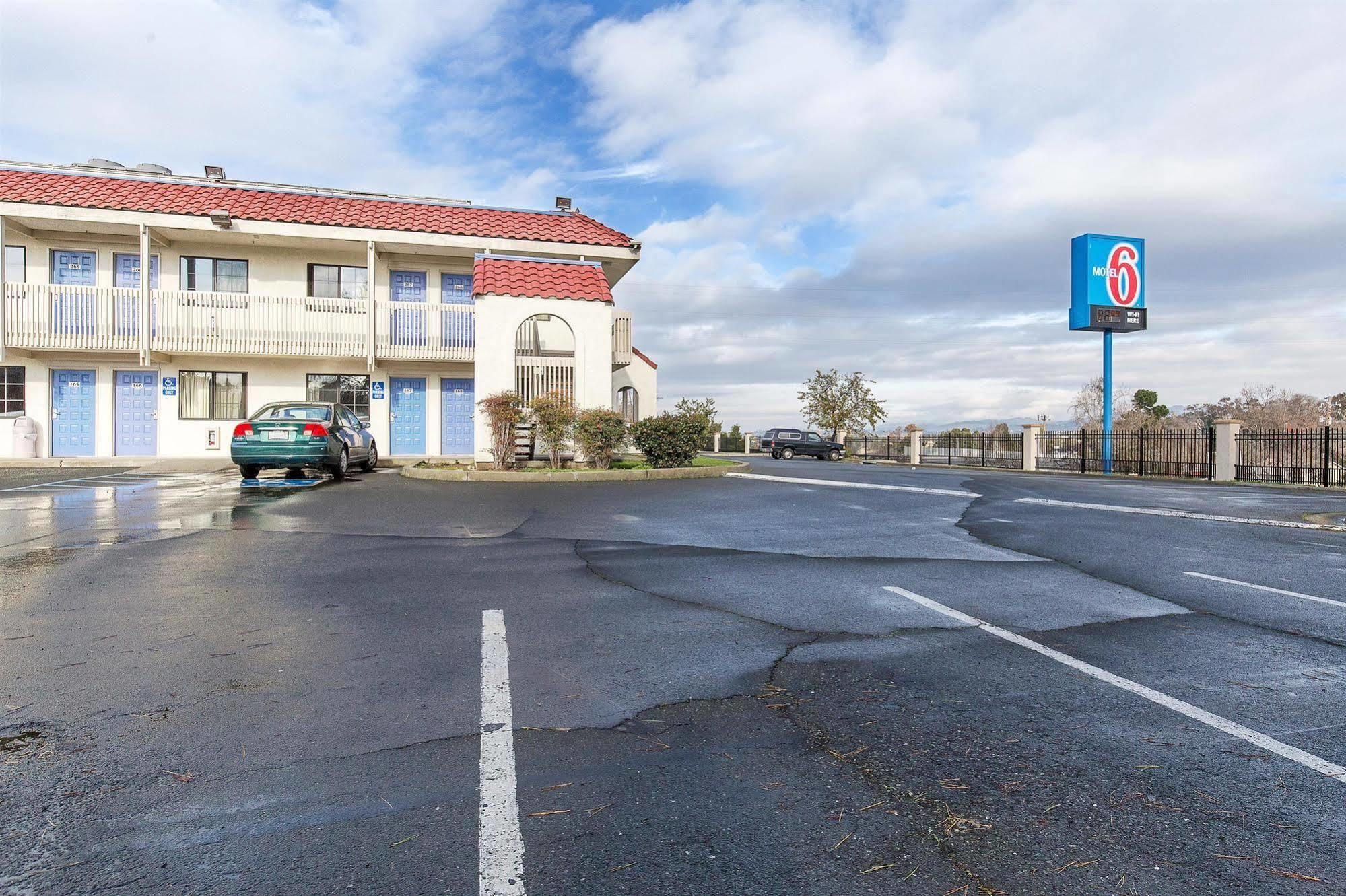 Motel 6 Vallejo - Maritime North エクステリア 写真