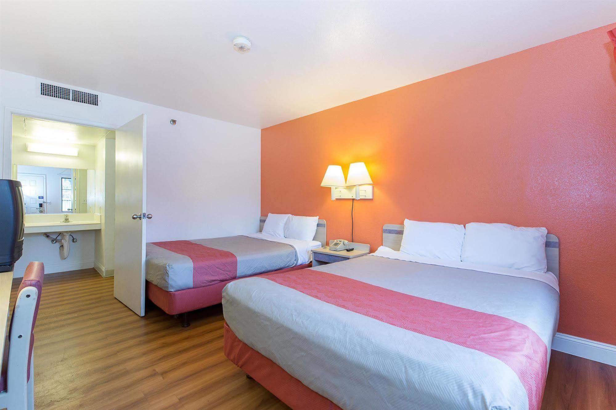 Motel 6 Vallejo - Maritime North エクステリア 写真