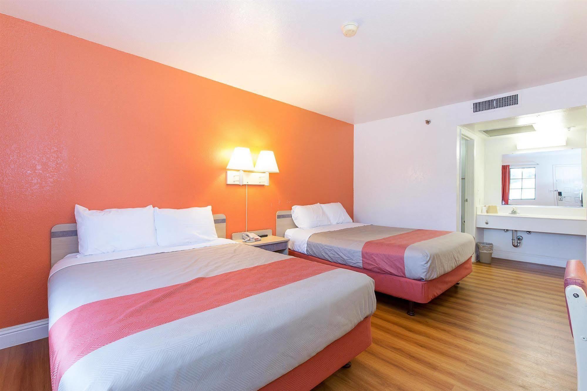 Motel 6 Vallejo - Maritime North エクステリア 写真